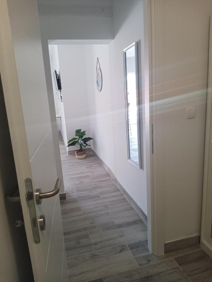 Val Apartmani, Stara Novalja Kültér fotó