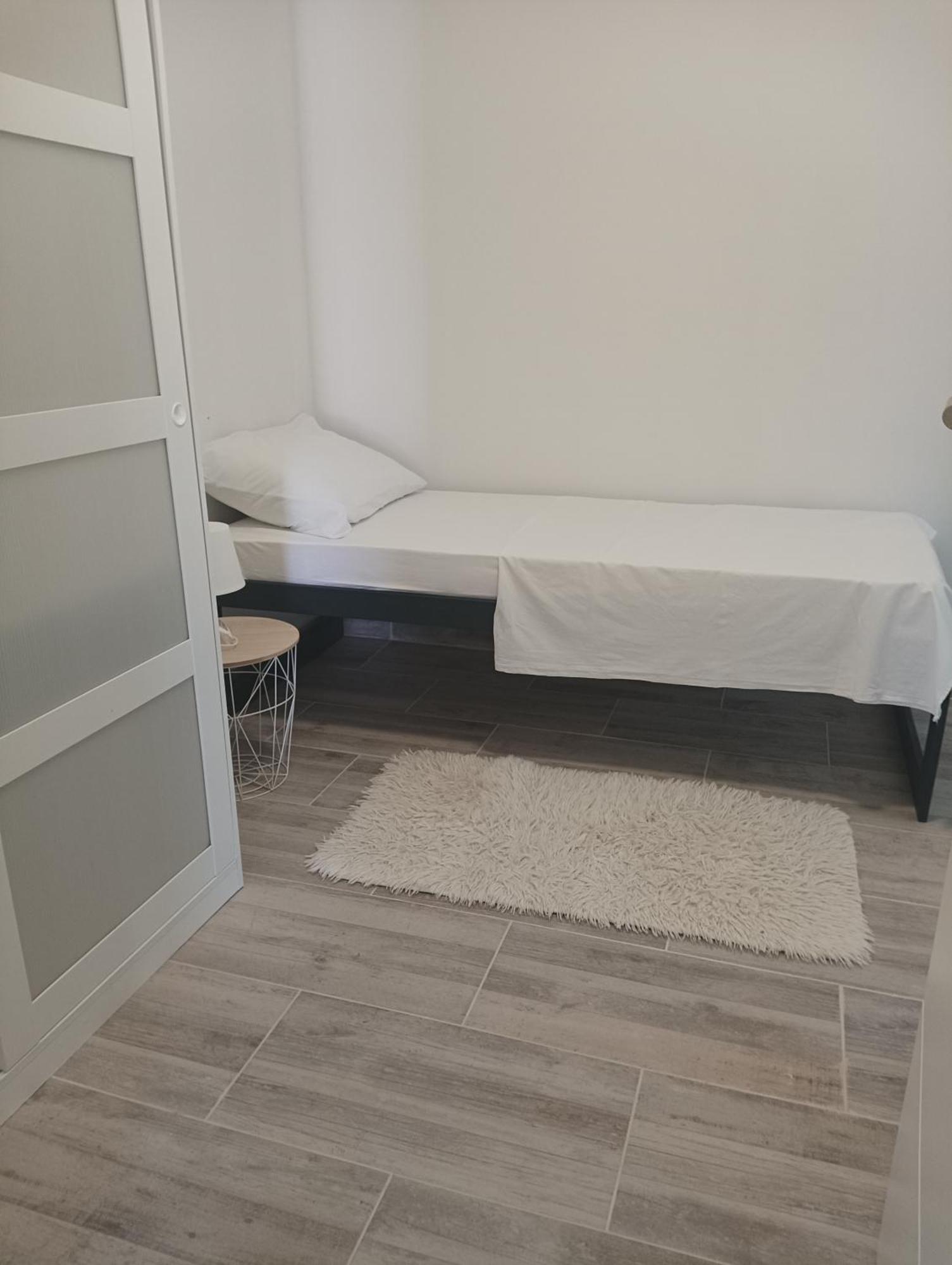 Val Apartmani, Stara Novalja Kültér fotó