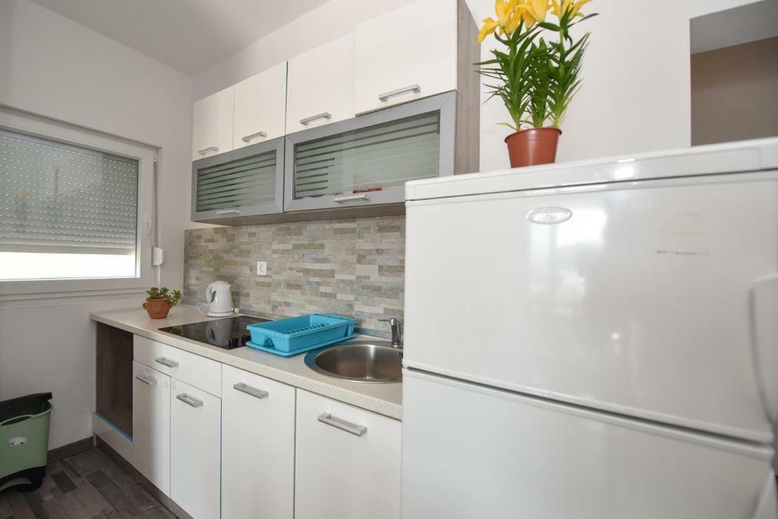 Val Apartmani, Stara Novalja Kültér fotó