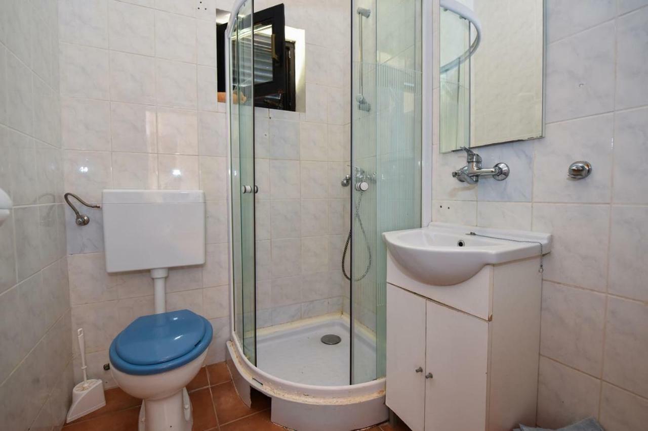 Val Apartmani, Stara Novalja Kültér fotó