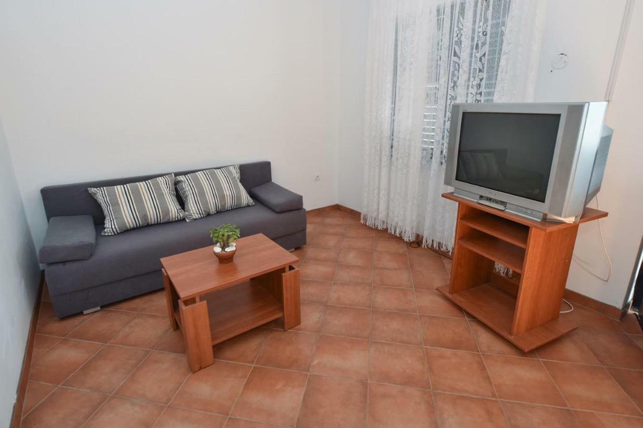 Val Apartmani, Stara Novalja Kültér fotó
