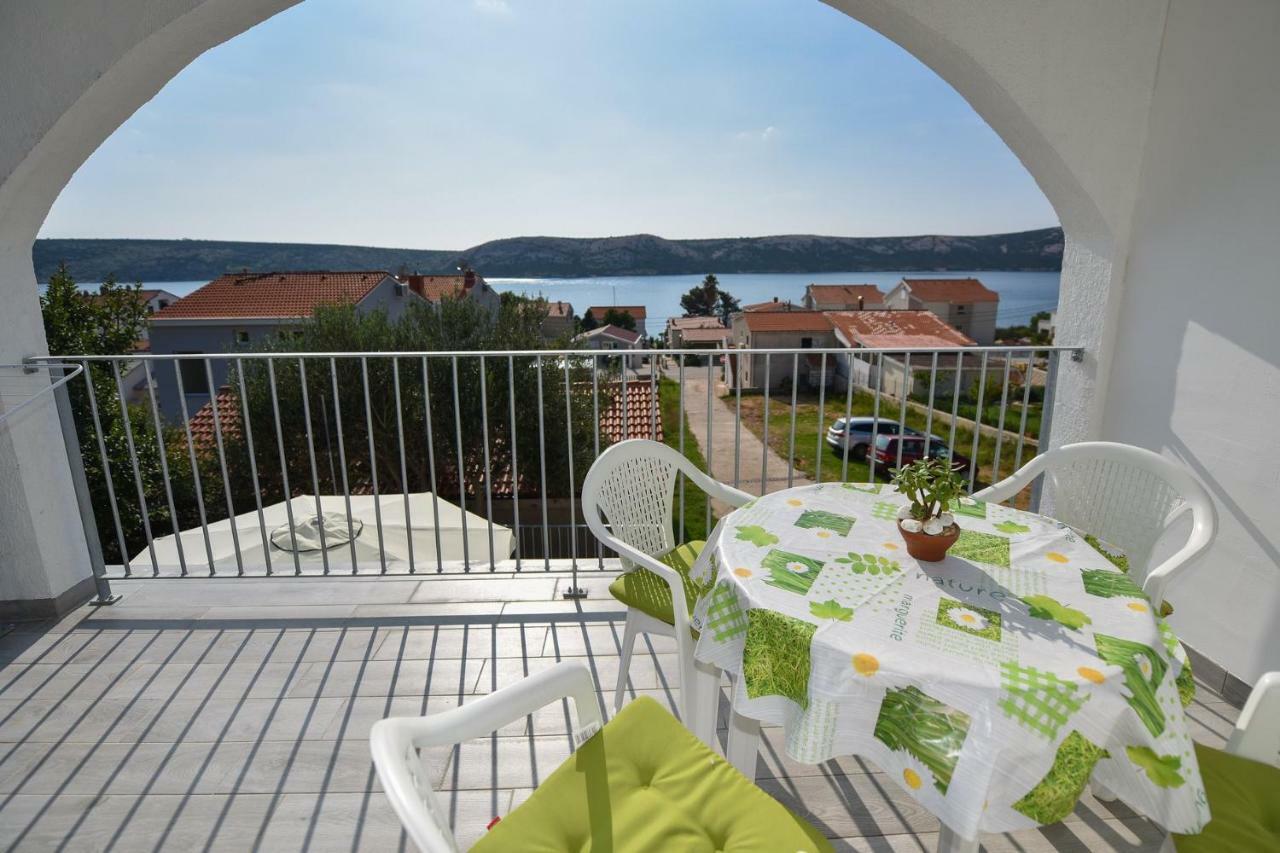 Val Apartmani, Stara Novalja Kültér fotó