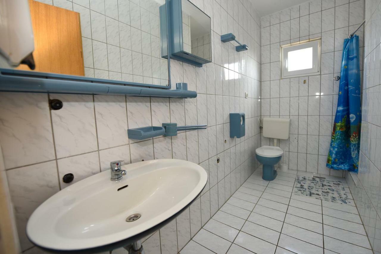 Val Apartmani, Stara Novalja Kültér fotó